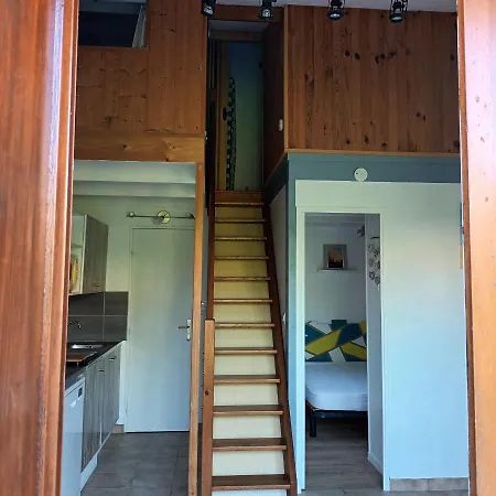 Maison Avec Piscine Commune A 800m De La *