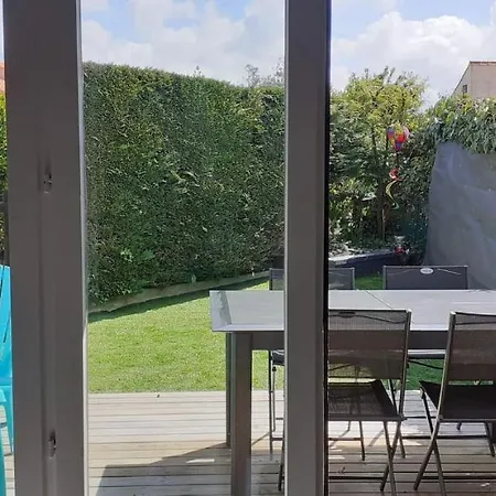 Feriehus Maison Avec Piscine Commune A 800m De La