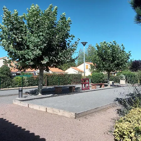 Maison Avec Piscine Commune A 800m De La Feriehus