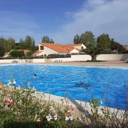 Maison Avec Piscine Commune A 800m De La Feriehus Brem-Sur-Mer