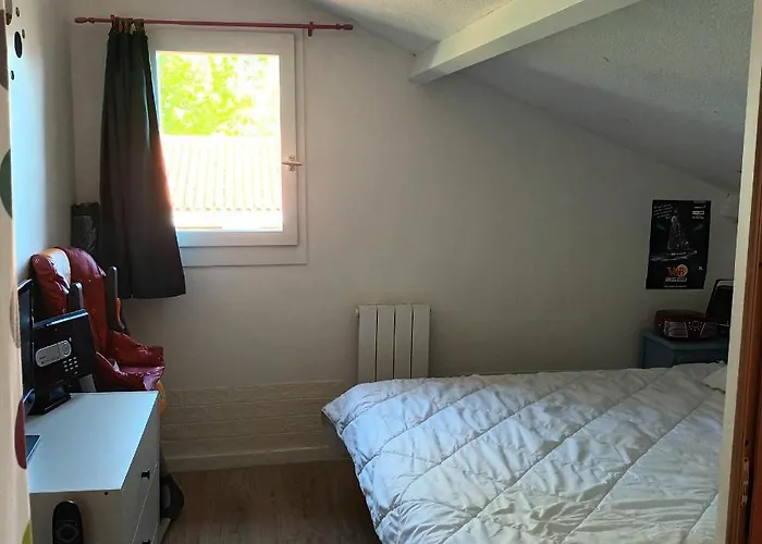 Casa vacanze Maison Avec Piscine Commune à 800m De La