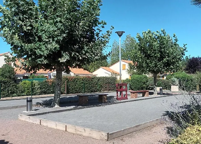 Maison Avec Piscine Commune à 800m De La Casa vacanze